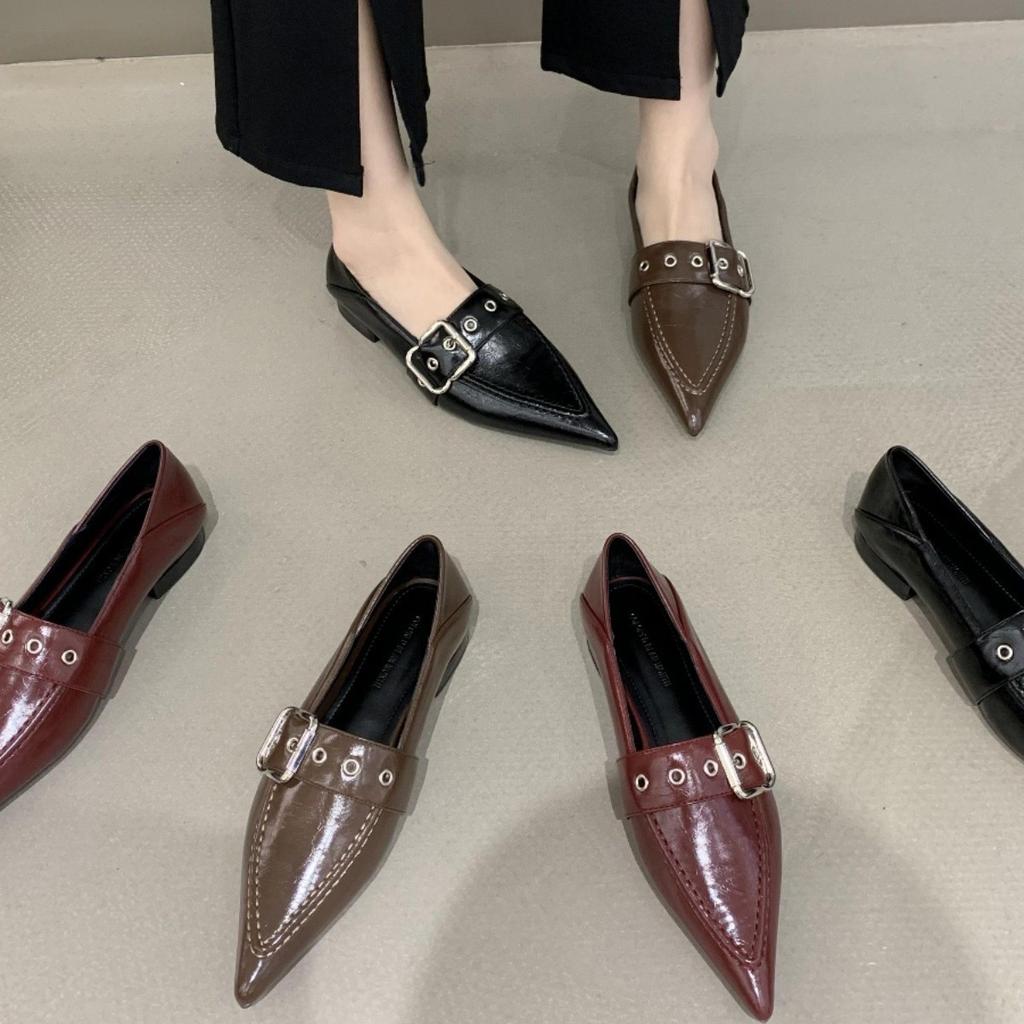 Nische neues Licht Luxus spitz quadratische Metallschnalle mit tiefem Pendellicht Mund mittlerer Absatz Französisch Retro Einzelne Schuhe