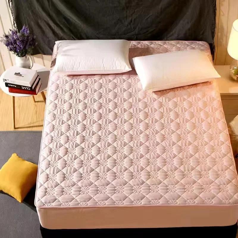Breathable and Anti-Bacterial Mattress Topper with Air-Permeable Bed Pad for a Comfortable Night's Sleep