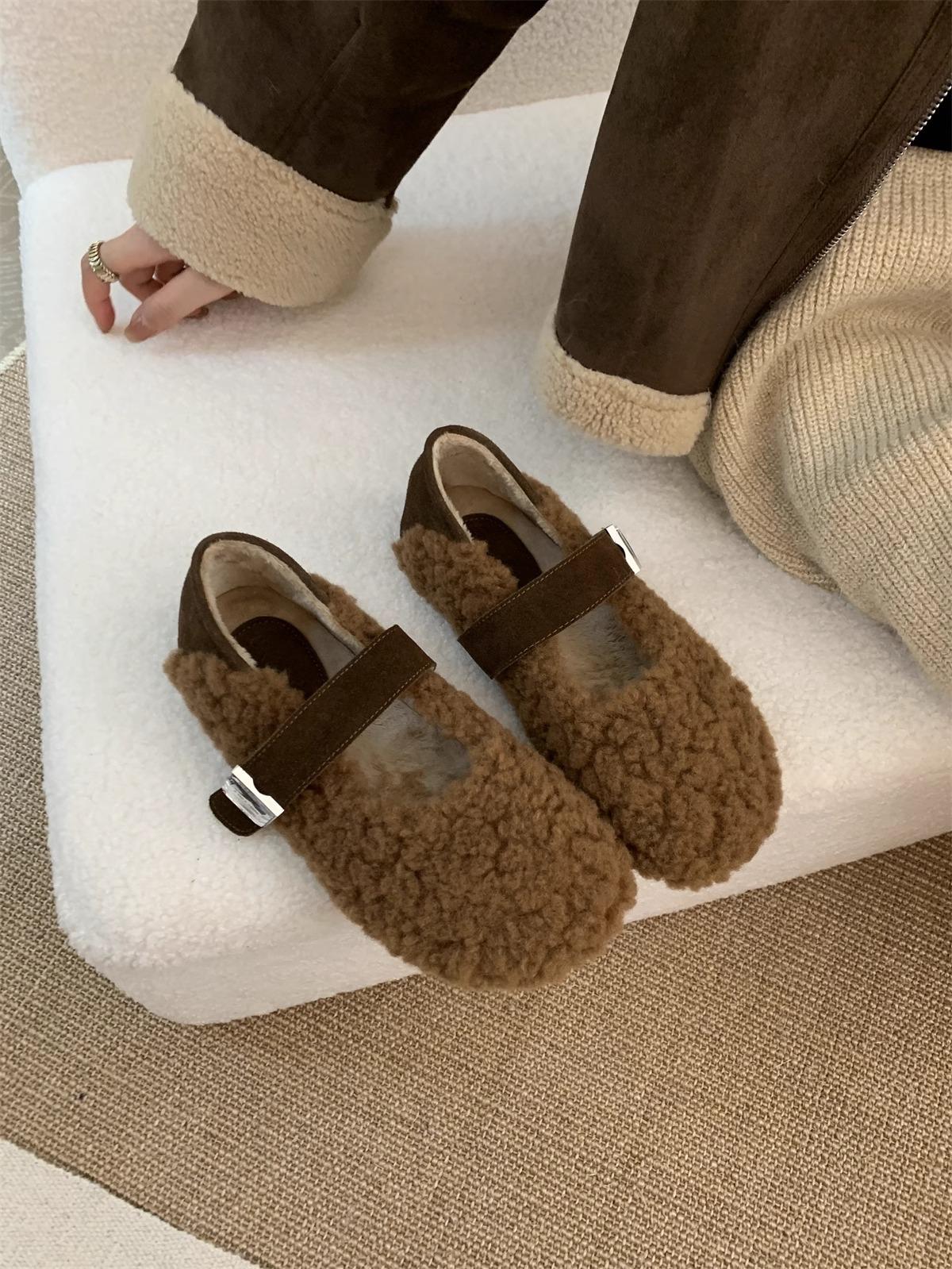 

Новые туфли Мэри Джейн Маомао женские с круглым носком 2025 осень/зима корейская версия темпераментные туфли-лодочки с пряжкой удобные ленивые хлопковые туфли 40