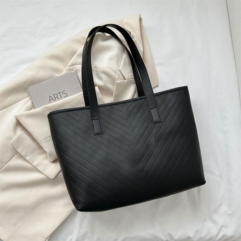 Vintage Large Capacity Shoulder Bag For Women Stylish Casual Tote Bag In Various Colors