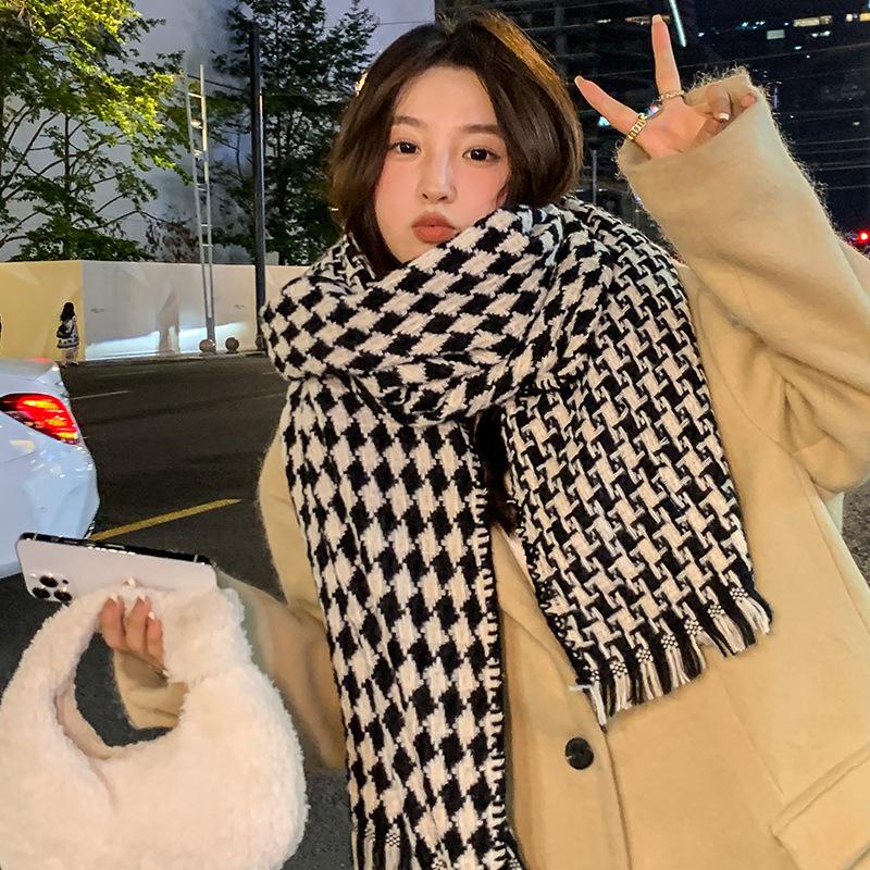 Rhombus red plaid scarf women's winter new versatile Korean version Japanese autumn and winter atmosphere Korean scarf