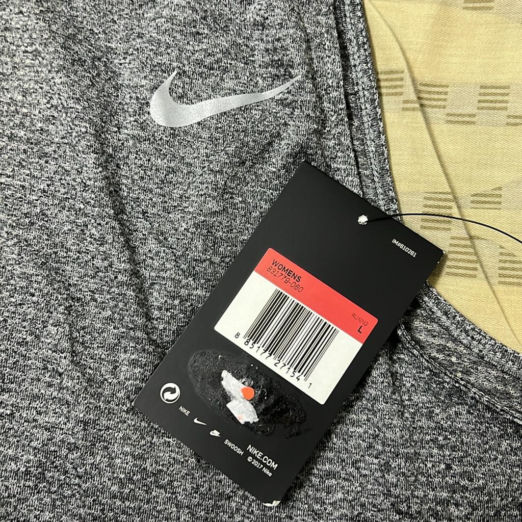 Nike Solid Color Round Neck Sleeveless Sports Vest Women Tops Gray 831779-060