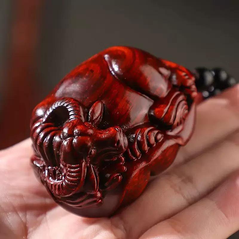 Sandalwood Pixiu Handheld Carved Pendant Ornament - Douyin Craft Gift