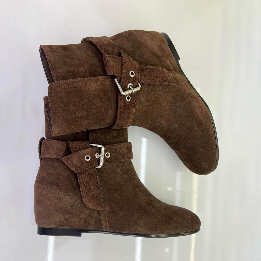Sheepskin version~ Maillard suede inner height increase round head cowboy boots short boots women's 2025 new belt buckle Martin boots