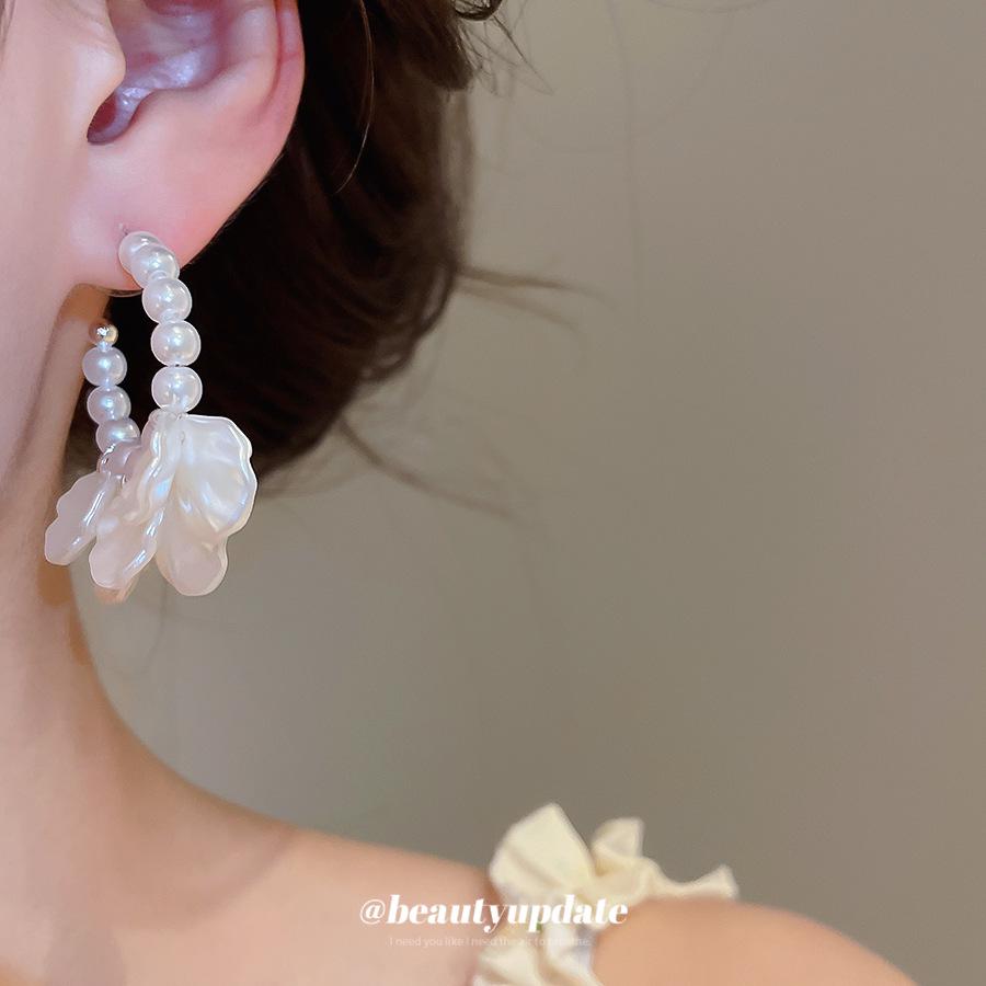 Silver Needle Retro Zircon Pearl Tassel Stud Earrings - High-End Petal Design for Women