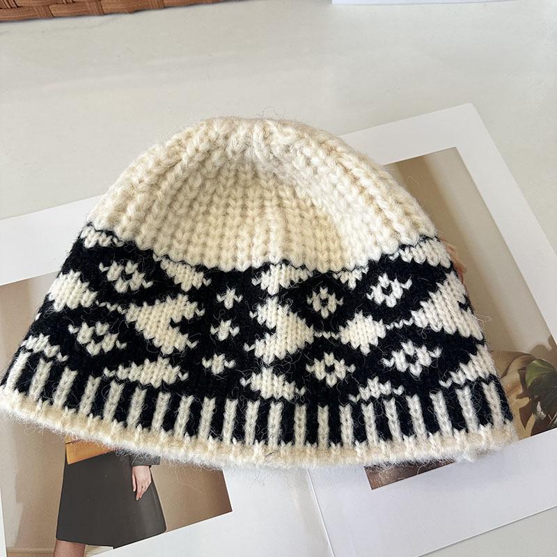 New Style Knitted Woolen Hat for Women with Large Head Circumference in Autumn and Winter Fashionable and Versatile Face Showing Small Cold Hat