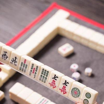 Mahjong Sets Board Game With Large Storage Bag Portable Table Game With 144 Melamine Resin Mahjong Tiles For Family Leisure Time