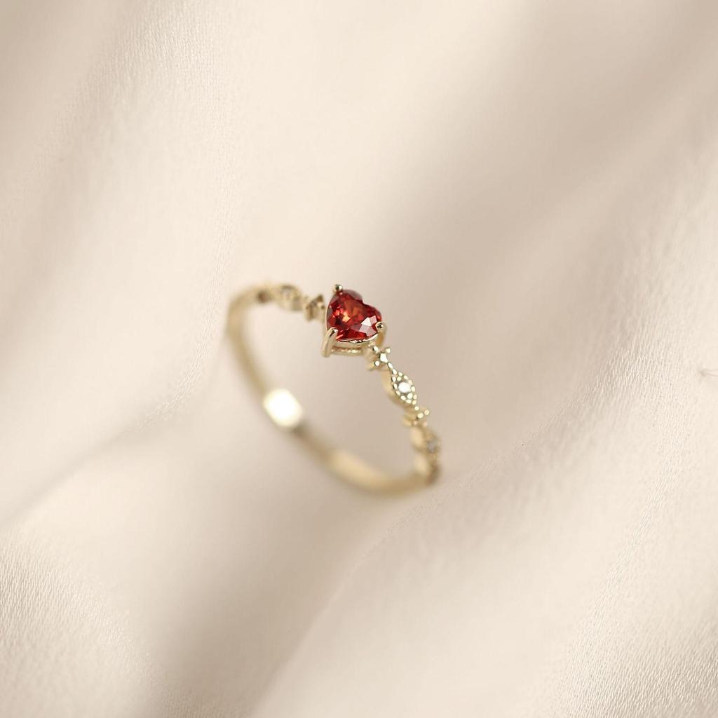 14k Gold-Plated S925 Sterling Silver Pinky Ring with Heart-Shaped Red Ruby, Japanese Style, Elegant and Fresh.