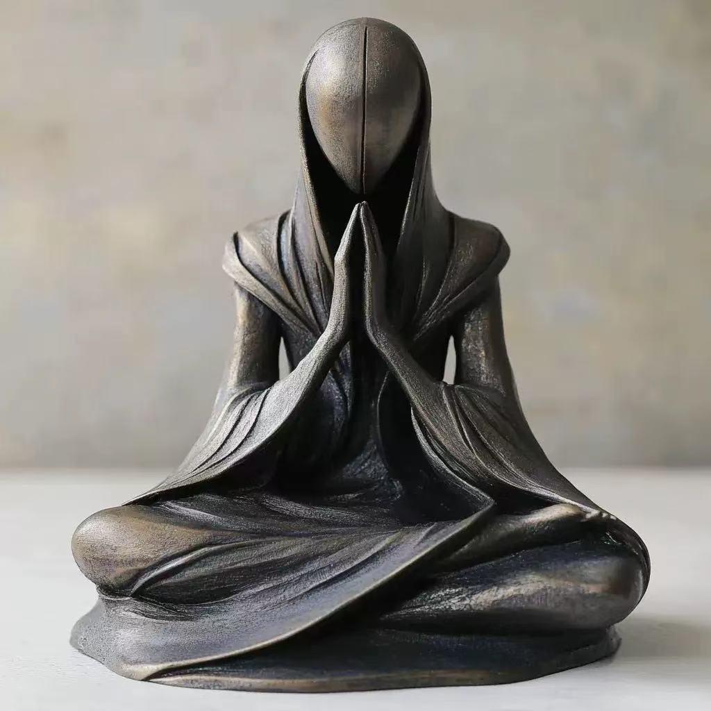Desktop Decoration Meditation Alien Statue Resin Handmade Sculpture Yoga Meditation Home Meditation Decoration Unique Gift