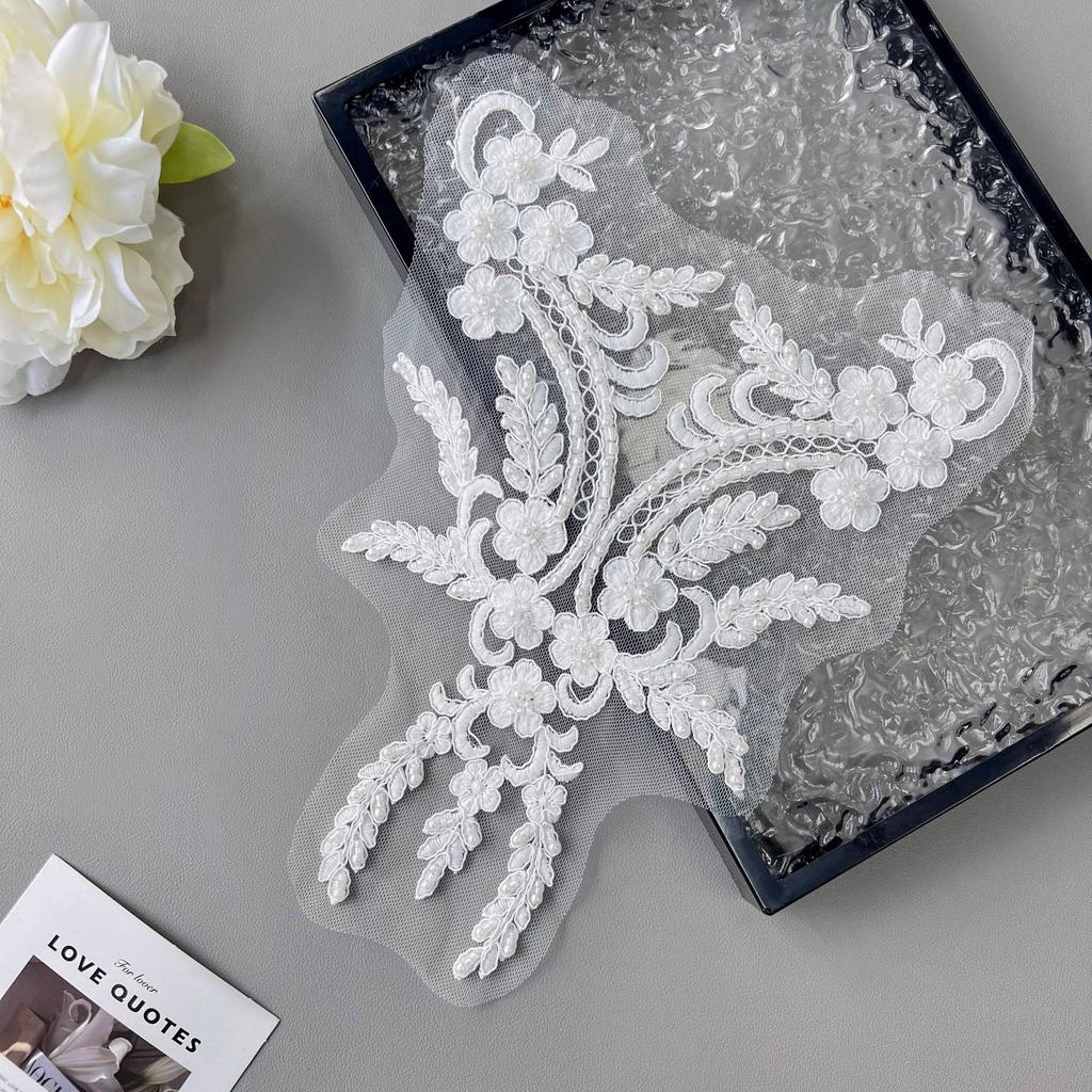 White Mesh Car Bone Thread Handmade Beads Embroidered Flower Applique Wedding Dress Performance Dress Decorative Cloth Sticker Accessories