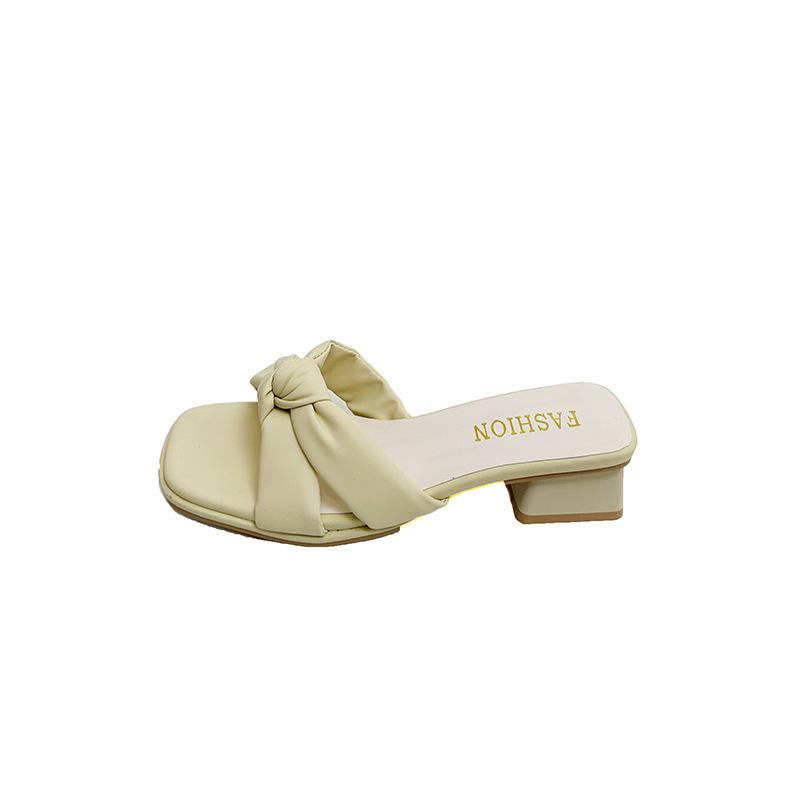 2025 summer new low-heeled sandals versatile outer wear fairy style one-word drag popular fashion thick heel cool slippers woman