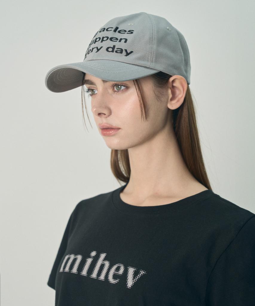 Mihebeu Miracle Happen Everyday Ball Cap Gray Black