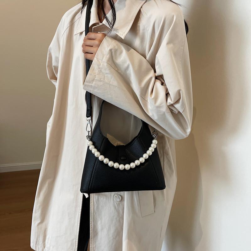 Chic Simple Solid Color Pearl Chain Tote Bag For Trendy Summer Casual Outfits