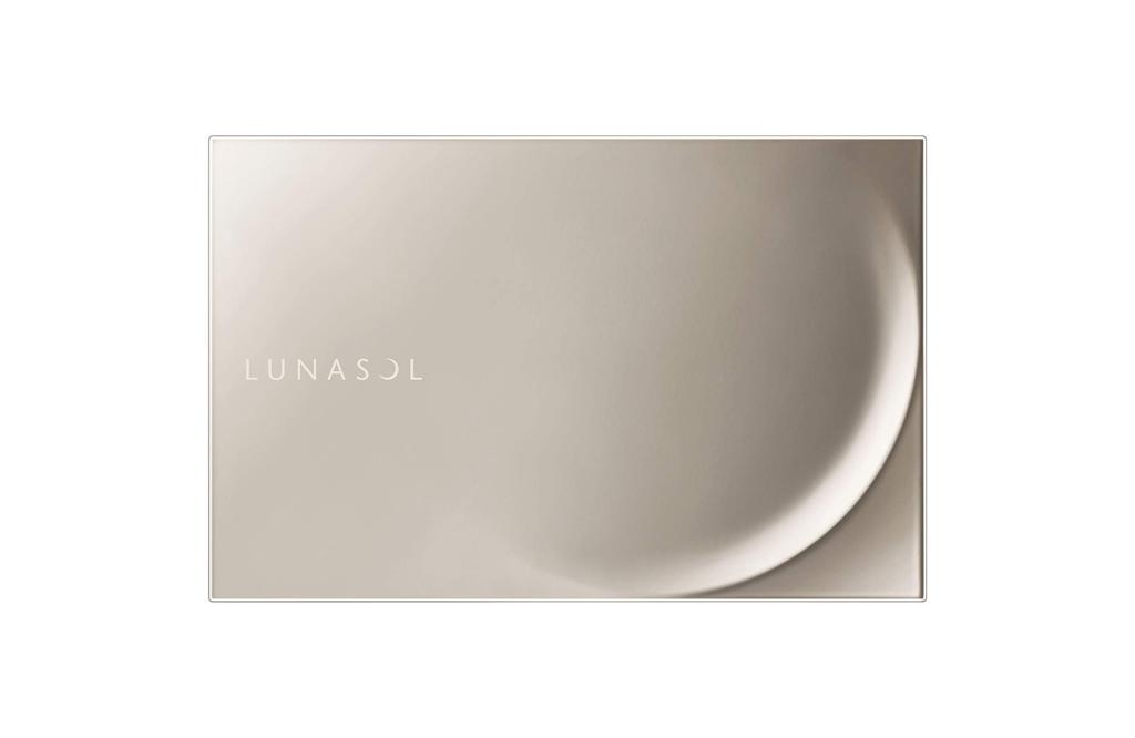 LUNASOL Glowing Veil Finish Foundation Compact (Makeup Accessories)