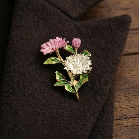 Brosche Pin Emaille-Farbe Drei Chrysanthemen Design Zinklegierung Pin Mäntel Anzüge Pullover Kleider Abzeichen Partyzubehör
