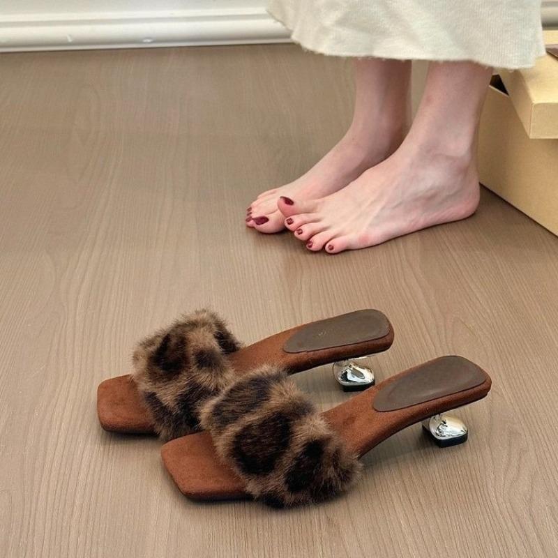 Mode Special Heel Flip-Flops Sommer Neu Quadratische Zehen Offene Zehen Leopard Plüsch Kätzchen