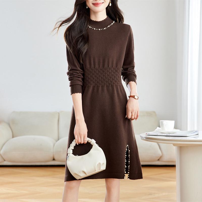 Beaded Knit Slit Sweater Dress – Slimming Waist, Mid-Length for Autumn/Winter