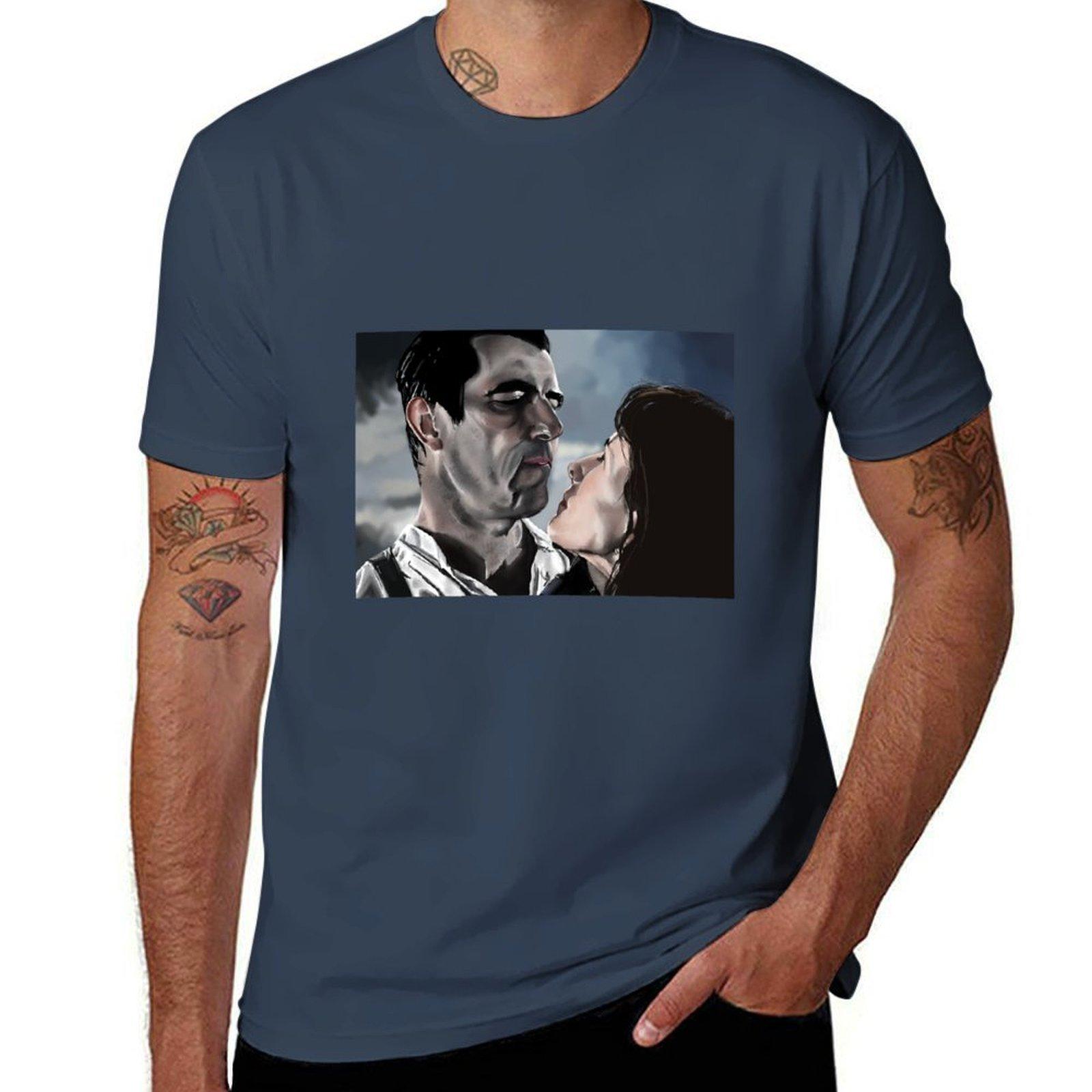 Dracula and Zoe on the beach (Claes Bang and Dolly Wells) TShirt Holiday Lightweight TShirt S