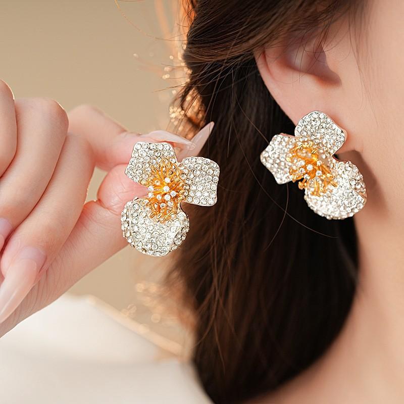 Silver Needle Flower Fringed Earrings French Light Luxury Temperament Earrings, Niche High-end Earrings