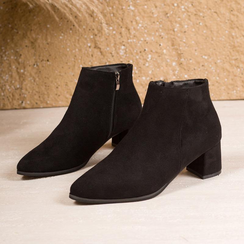 Suede Pointed Toe Plus Size Mid-heeled Fashion Boots 2025 Winter New Thick-heeled Martin Boots for Women