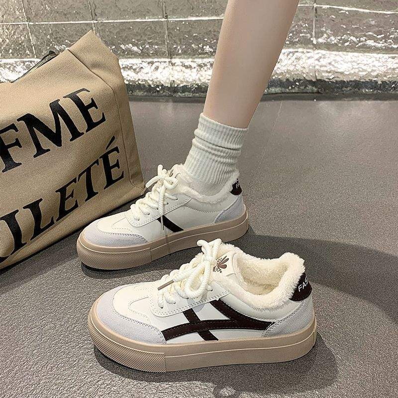 Dicksohlige Samt-Little-White-Schuhe 2025 neue Winter-Studentenschuhe lässige vielseitige Sport-Board-Schuhe