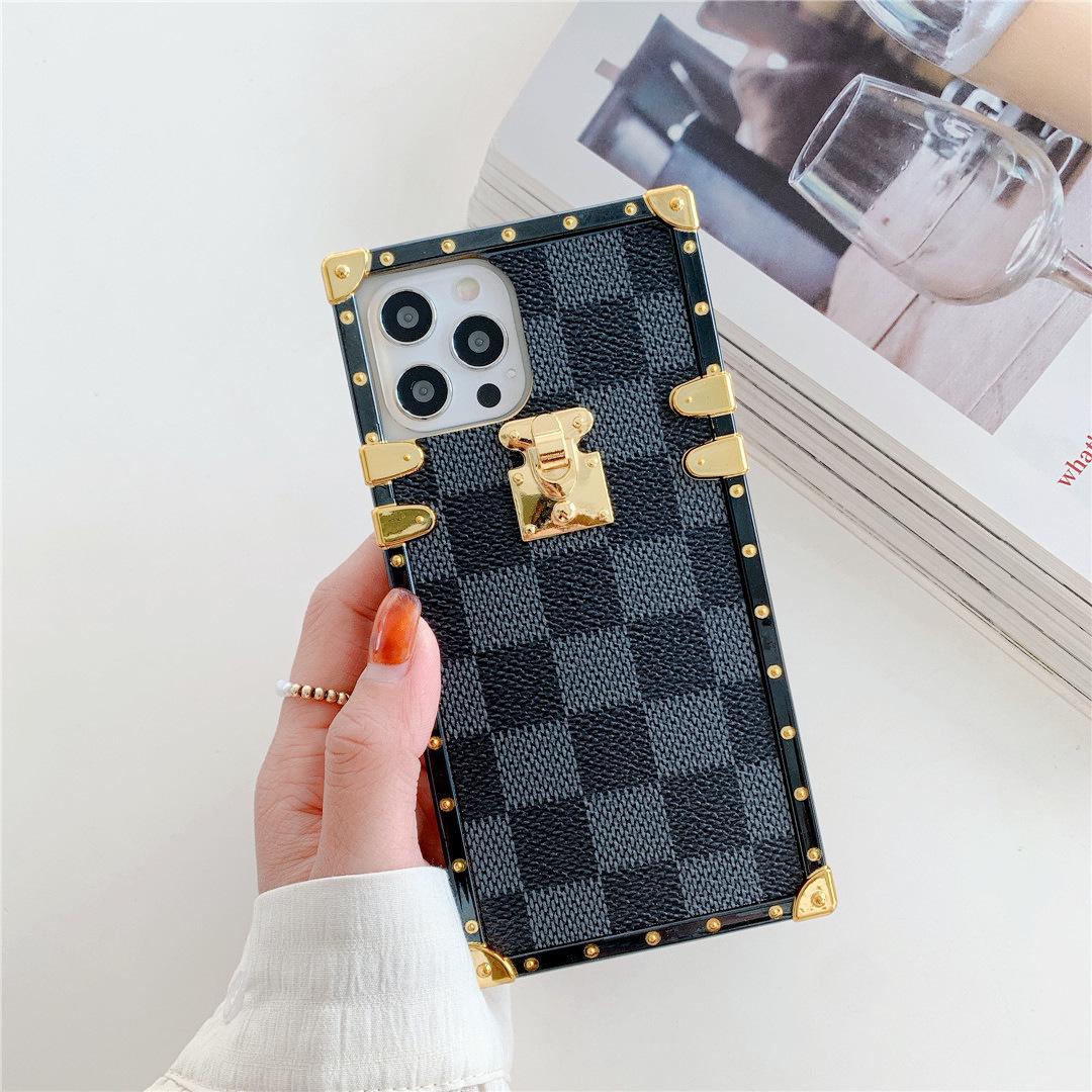 

Classic Plaid Gold Lock Case for iPhone Pro Series 11-17 iPhone 15 Pro Max