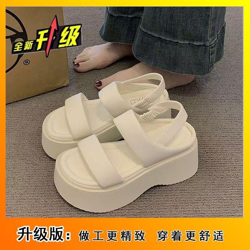 Internet celebrity trend outerwear one-word slippers women's summer 2025 summer Korean version muffin casual platform small sandals
