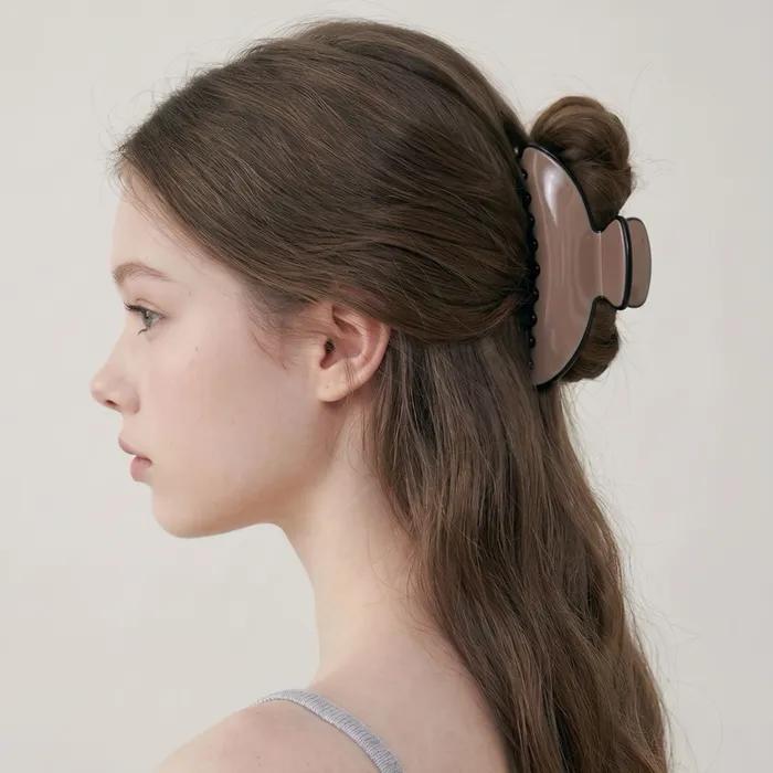 Ivory Lune Hair Claw