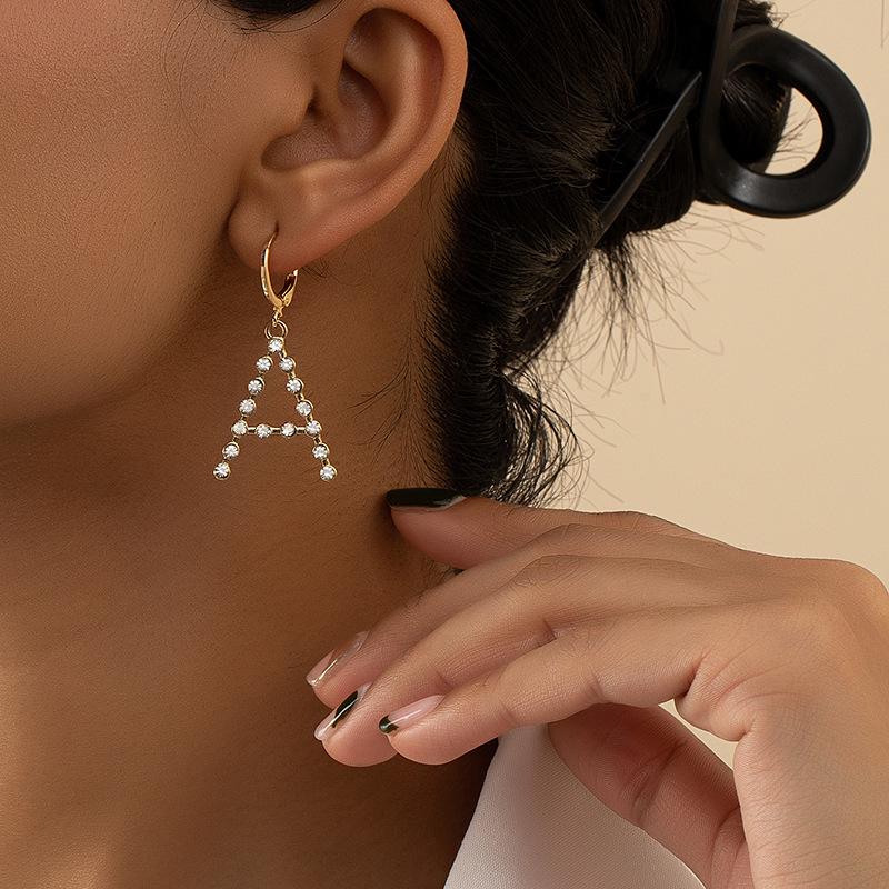 Women's Retro Trend Rhinestone Stud Earrings: Japanese & Korean Fashion, Stylish Temperament
