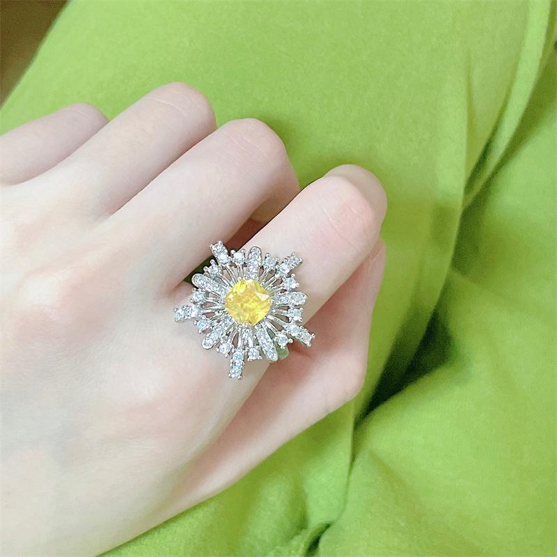 Colorful Gem Sunflower Ring: Luxurious, Shiny, Openable, Versatile Gift for Women Open, adjustable