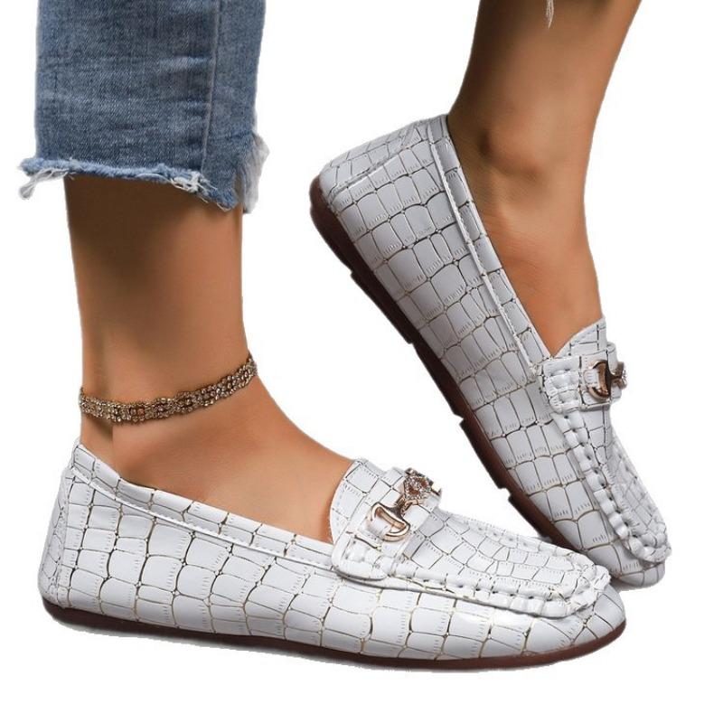 Plus-size Casual Single Shoes, New Fashionable Women's Shoes, Metal Buckle Loafers On One Foot