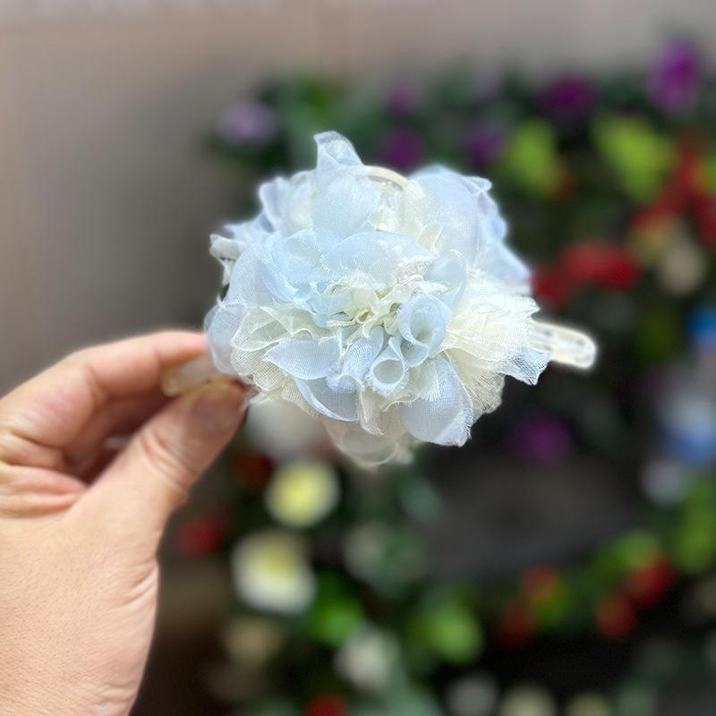 

Spring Summer Bubble Gauze Flower Grabbing Clip Cute Female Hair Accessory Back Of Head Large Shark Top светло-синий