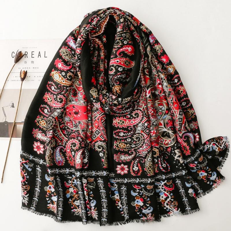 Bohemia Retro Paisley Women Scarf Shawl Cotton Linen Feeling Tassel Pashmina Muslim Hijab Wrap Lady Viscose Scarf Foulard
