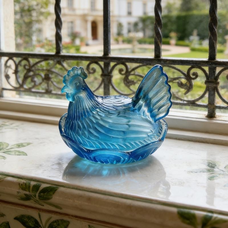 Glass Hen Candy Dish,Decorative Covered Candy Bowl with Lid Crystal Glass Chicken Shape Candy Jar Snacks Bowl Gift
