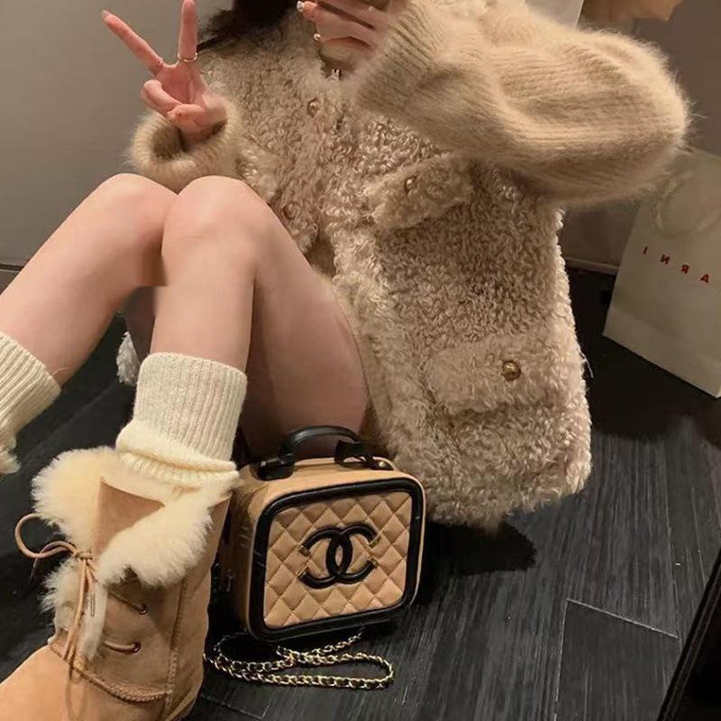 Women's 2024 Winter Fashion Lambswool Vest Coat - Thickened, Fragrant Style