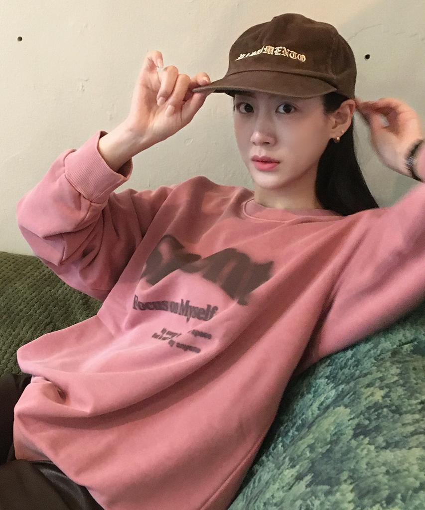 CHASECULT Unisex Pigment Lettering Sweatshirt - Pink