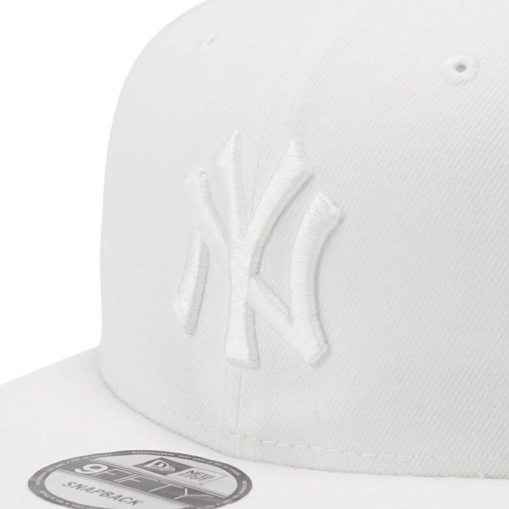 New Era 950 NEYYAN Flat Visor Size White/White Cap, MLB, 25J, M/L
