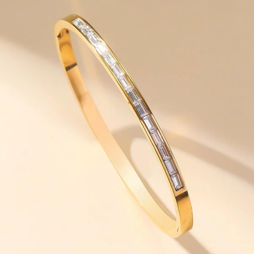 Htpwe Stainless Steel Ring Inlaid With Zircon Wide Version Glossy Bracelet 18k Couple Holiday Gift Bracelet Party Daily  Zircon