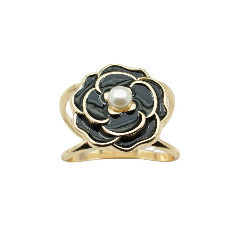 Elegancki perłowy kwadratowy szalik i klamra do płaszcza - wielofunkcyjny dodatek