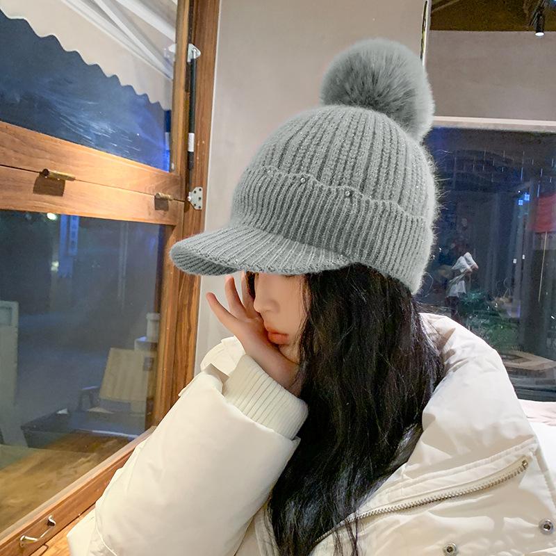 

Женская вязаная шапка теплая защита ушей осень и зима однотонная новая вязаная шапка One size серый