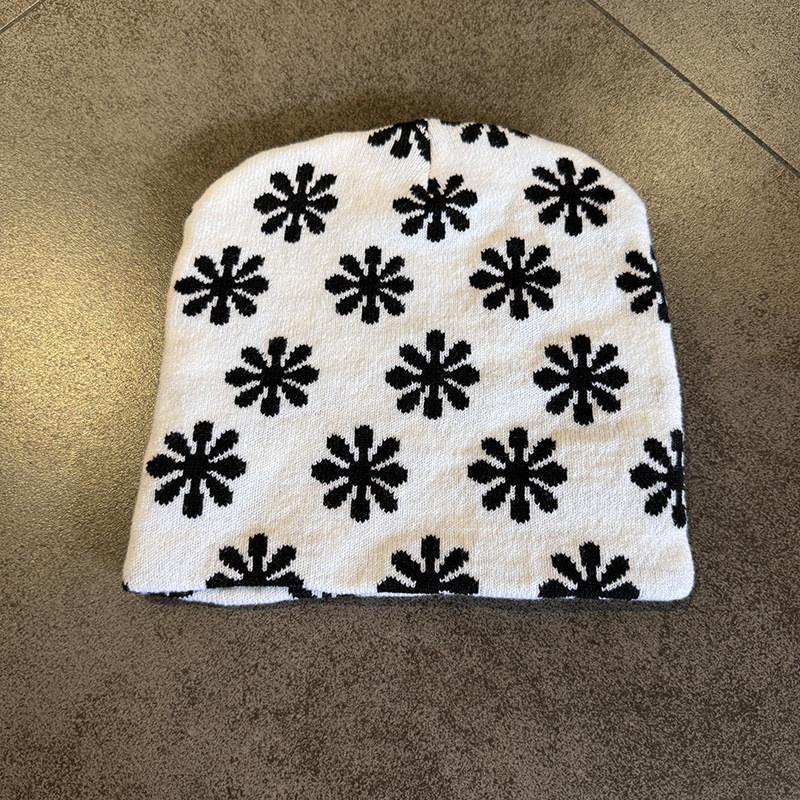 Color Fashionable Block Knitted Hat Acrylic Material Winter Streetwear Outdoor