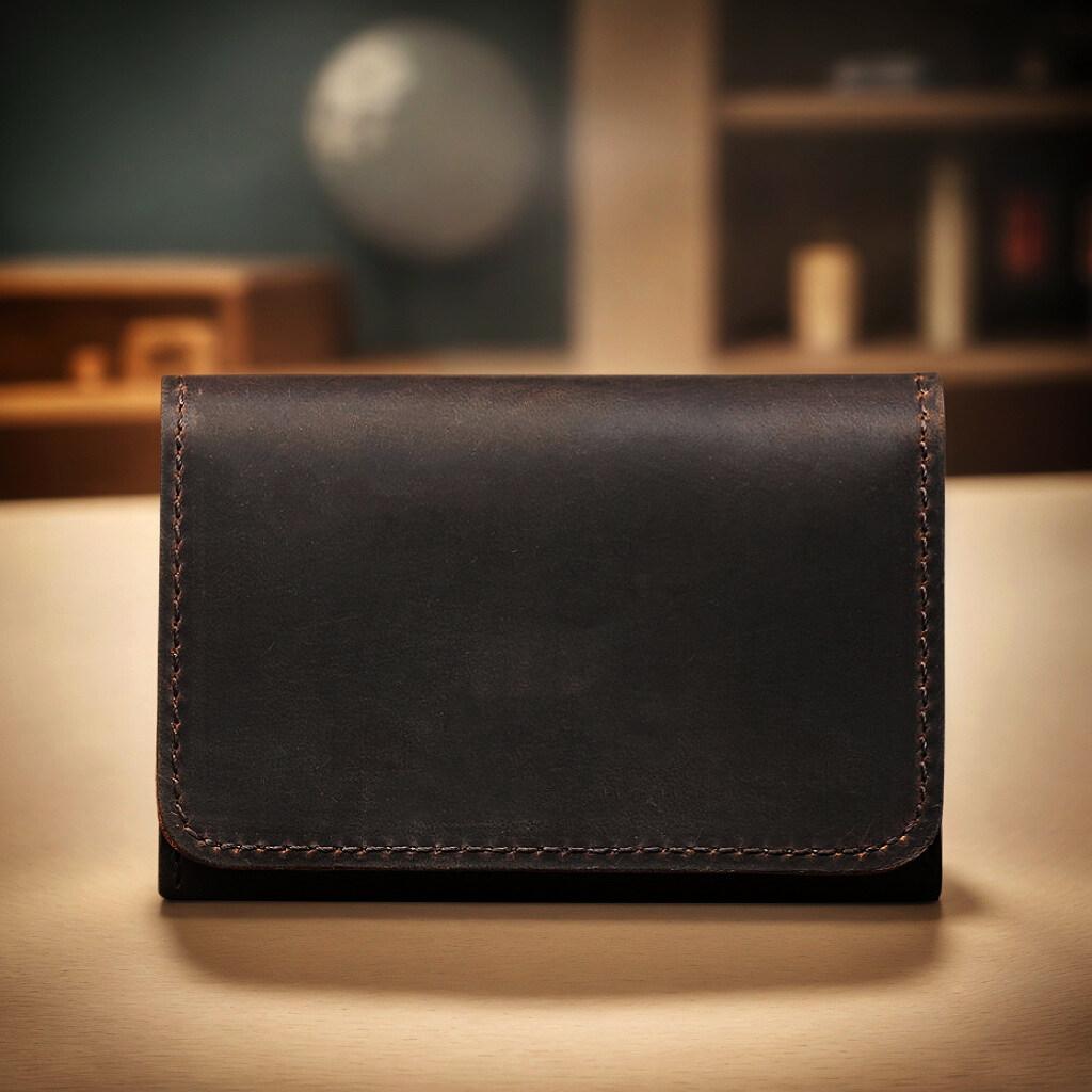 Vintage Casual Leather Credit Card Bag with Large Capacity Buckle Style Card Holder for Both Men's and Women's Bank Cards