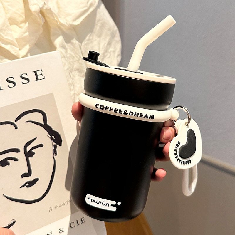 316 Stainless Steel Household Large-Capacity Thermos Cup, Cute and Stylish, with Straw and Carrying Strap, Coffee Cup, Portable Water Cup Black 580ml