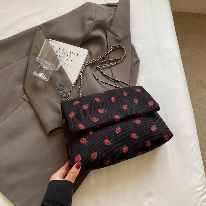 

Стильная и модная черная холщовая сумка кроссбоди для женщин с магнитной застежкой Black