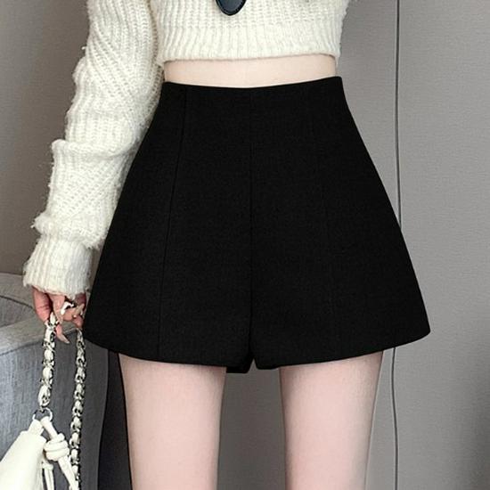 Women's High-Waist Woolen A-Line Booty Shorts - Black, Slimming Autumn/Winter Outerwear