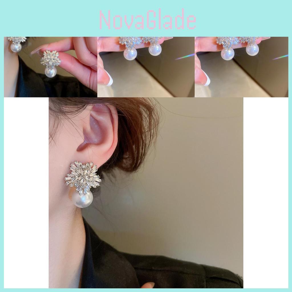 Stunning Pearl Earrings 2023 New Design Alloy Material Floral Style Shiny Diamond Pearl Earrings
