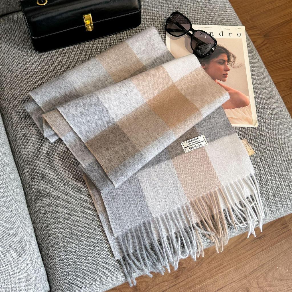 2025 Unisex 100% Wool Scarf: Versatile and Warm for Autumn & Winter