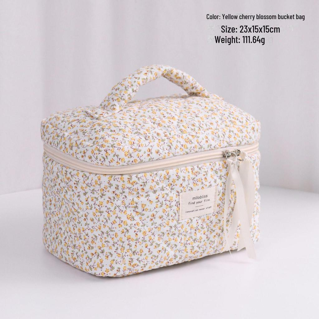 High-Capacity Quilted Floral Cosmetic Bag – Portable Handbag