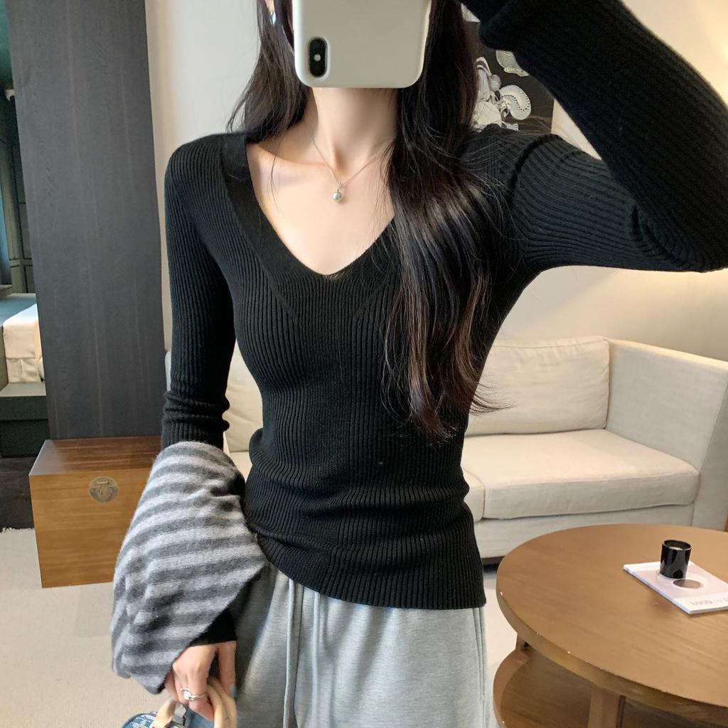 Women's European V-Neck Slim-Fit Knit Sweater - Spring/Autumn 2026 Collection