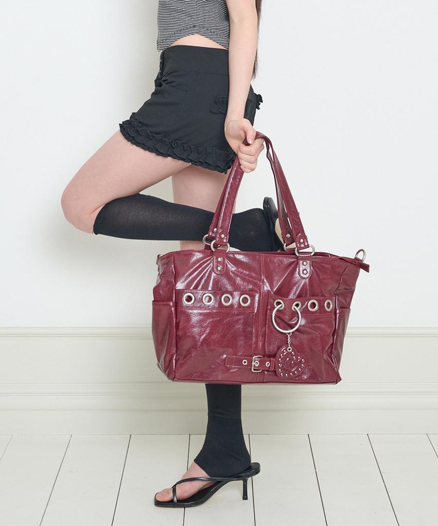 Illigo Heart Charm Eyelet Shoulder Bag Burgundy